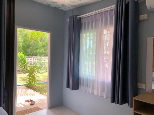 Guesthouse Maya Coconut Garden Guesthouse Maya Coconut Garden