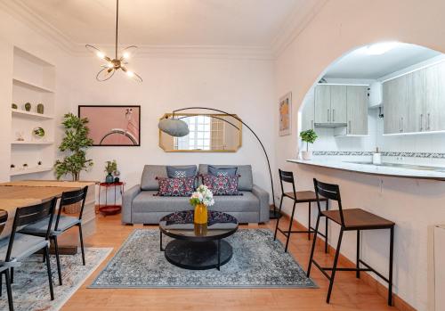 La Plaza Mayor de Madrid - image 11