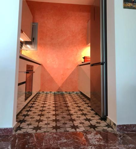 Stylish Artistic Flat with view, three min to metro - Tap to explore photos
