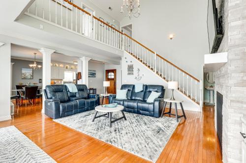 Waterfront Bliss Wheeler Lake Retreat with Dock! in Rogersville (AL)