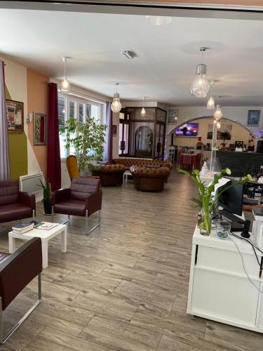 Hotel Le Saint Amand in แซ็ง-ตาม็อง-มงรงด์