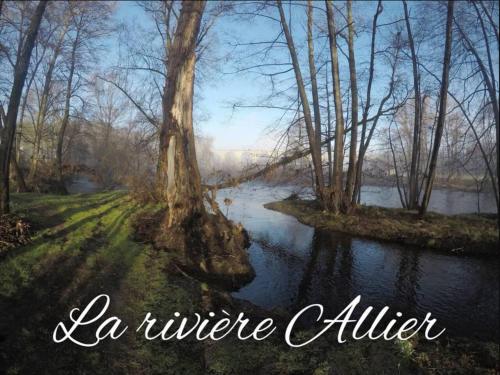 Le 19 - Suite 19 - 50m2 - Centre Historique - Clim Hotel de charme Langeac