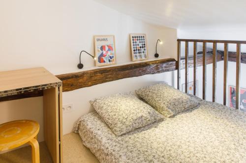 Pleasant 1BD Duplex for 4 Batignolles, Paris (photo 3)