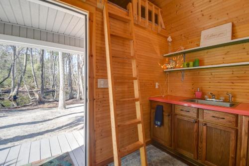 Cozy Calabash Studio about 4 Mi to Sunset Beach! thumb 3