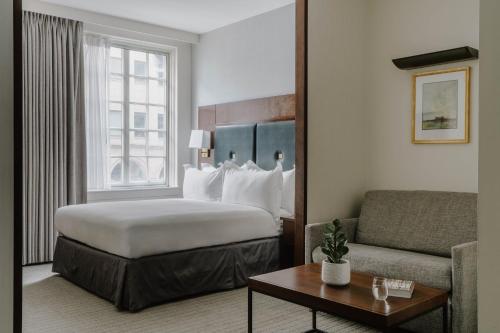 One-Room Suite with Kitchenette image 1