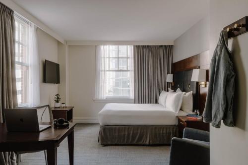 Superior Queen Room image 1