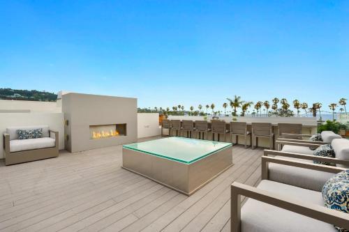 B5406 Shoreline Retreat in San Diego, USA
