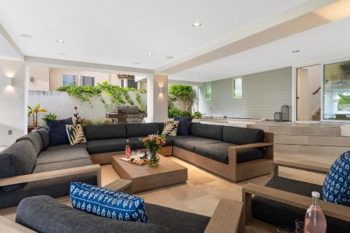 B5406 Shoreline Retreat in San Diego, USA