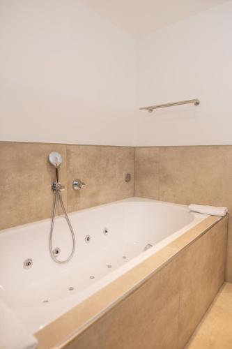 Fürdőszoba, Das Steinmüller Hotel (Das Steinmuller Hotel) in Gummersbach