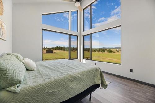 Bear Butte Luxury Retreat Hot Tub Stunning Views in Sturgis