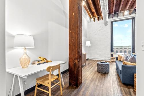 1BR Loft-Parking-Gym-Roof Deck-3H in Saint Louis, USA