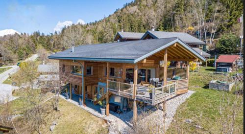 Chalet Tzarbonire in Chalais, Schweiz