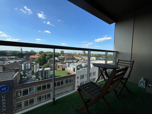 Stylish 1BD with Private Balcony Shoreditch - image 4