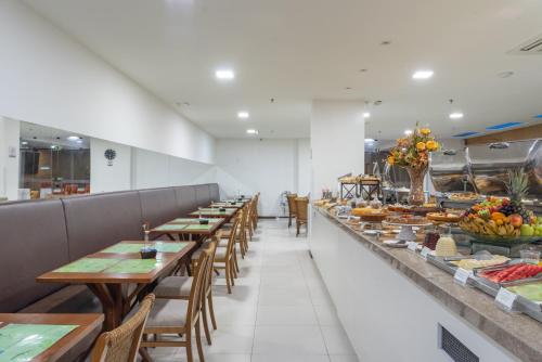 Restaurant, Palms Ponta Verde by Tropicalis in Maceió