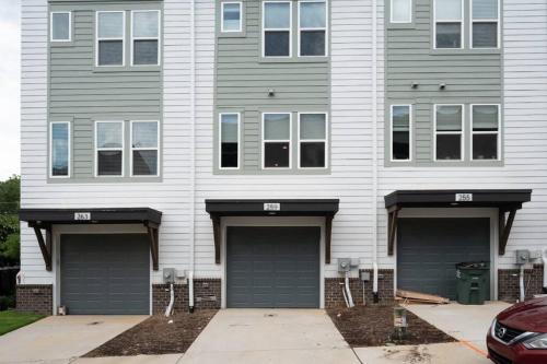 The Sente, New Home, Two Miles to Downtown Charlotte in Charlotte, USA