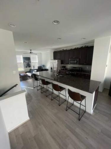 2 Bedroom Stunning Home in เจอร์แมนทาวน์ (MD)