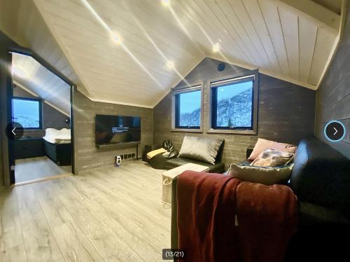 Iekārtas, Fjellhytte med ski inn-ut in Torvetjorn