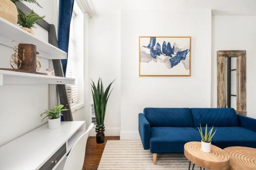 69-2B Prime Lower East East BRAND NEW 1br Apt in New York, USA