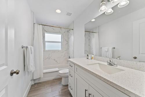Modern Living 2-bedroom,2 Bath Home Downtown Wpb in West Palm Beach, USA