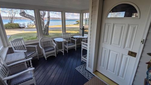 Crystal Lake Paradise - Gorgeous Lakefront Luxury! in Frankfort