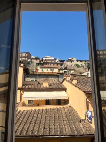Kilátás, Casa nel borgo di Capraia in Capraia E Limite