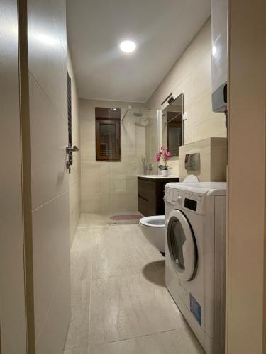 Lavander Apartment W Pool and Private Beach - image 4