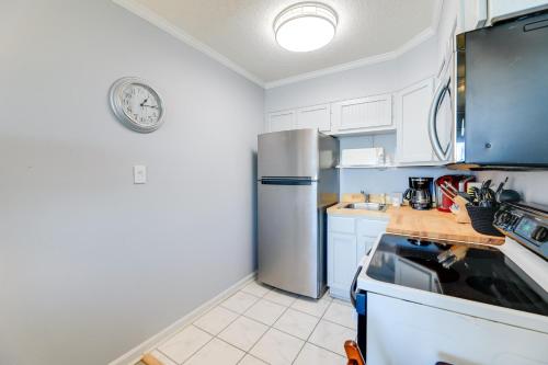 Beachfront Family Condo with Stunning Views! Beachfront Family Condo with Stunning Views!