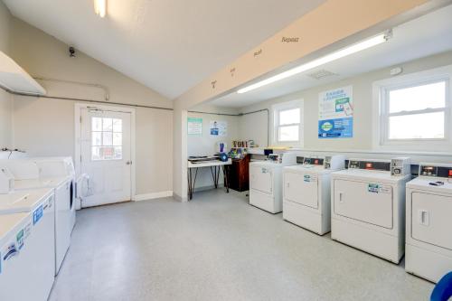 Beachfront Family Condo with Stunning Views! Beachfront Family Condo with Stunning Views!