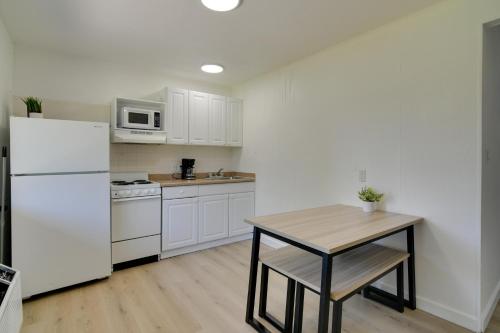 Waterfront Kimberling City Apt with Pool and Dock! in Kimberling City, USA