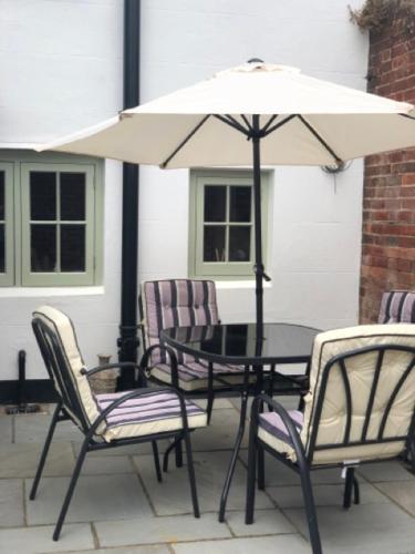 The Bakery By The Butler Collection in ארונדל