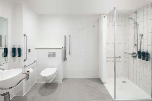 DoubleTree by Hilton Manchester Piccadilly - image 4