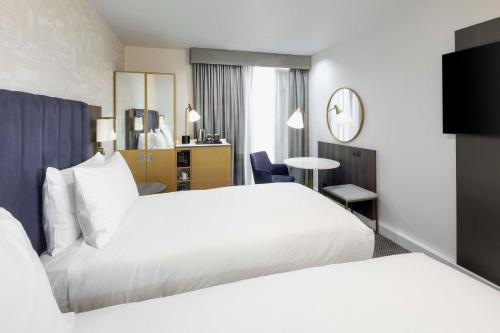 DoubleTree by Hilton Manchester Piccadilly - image 8