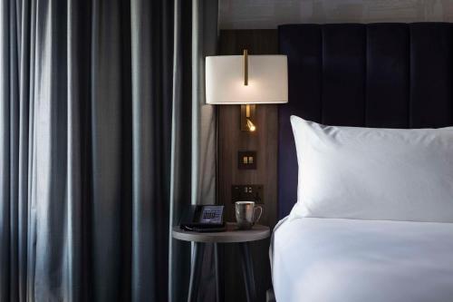 DoubleTree by Hilton Manchester Piccadilly - image 2