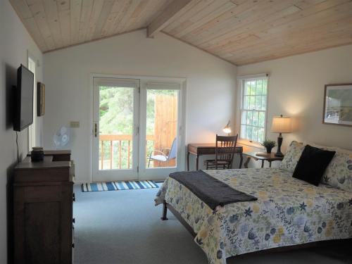 Latitude Adjustment Ii - Simply Gorgeous! in Frankfort, USA