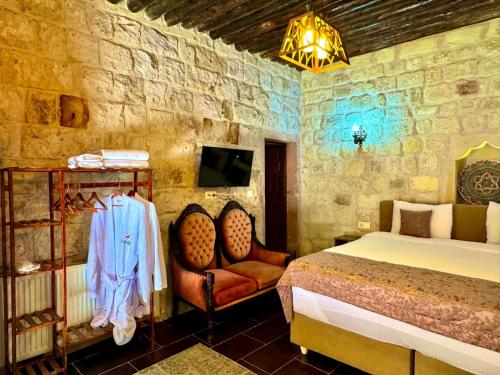 THE RED HORSE HOTEL - image 12