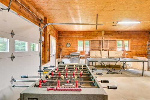 Log Cabin with Game Room and Fire Pit in Forestport! in Forestport, USA