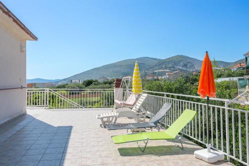 Apartments with a parking space Trogir - 9209 - image 14