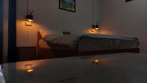 1 king bed, 1 queen bed