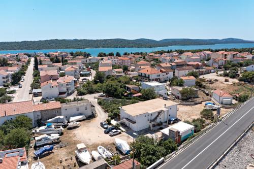 Apartments with a parking space Pirovac Sibenik - 13263 - image 4