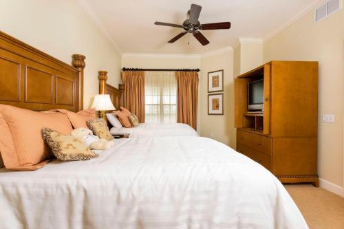 Great 3 Bedroom Vacation Apartment with Balcony at Reunion Resort RE1356 in Kissimmee, USA