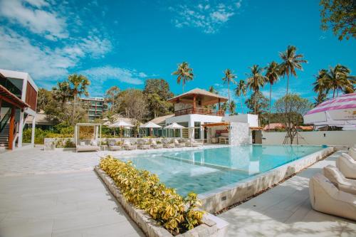 泳池, LUXTALAY KHANOM HOTEL in 卡農