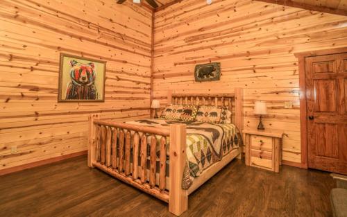 Cliffside Mountain View - Private indoor pool gorgeous views theater game room and more! - main image