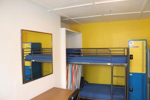Original Backpackers - image 10