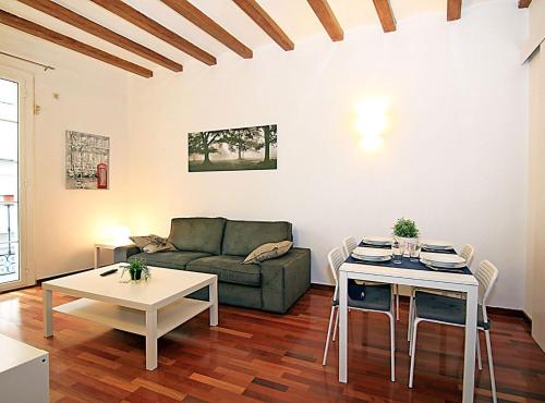 MUNTANYA - Apartments & one with Terrace next to Sagrada Familia 4