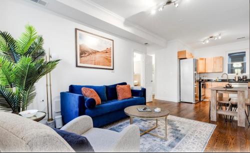 Entire Rowhome In Northwest Washington thumb 3