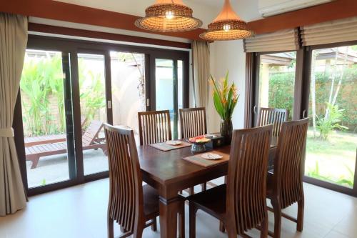 Ozone Villa Phuket in Pa klok