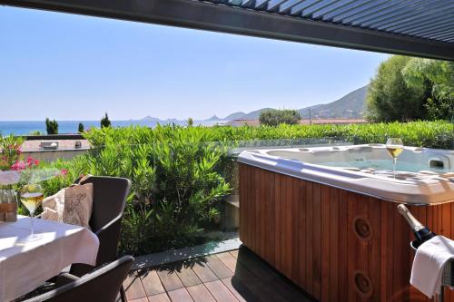 設施, 週末酒店 (Hotel Le Week end) in 斯庫多