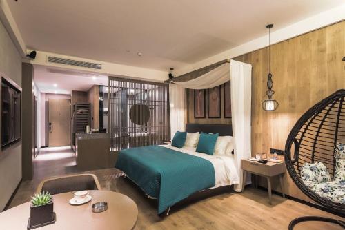 Mehood Lestie, Nanjing Xianlin University Town Golden Eagle – Nanjing, Jiangsu, MD