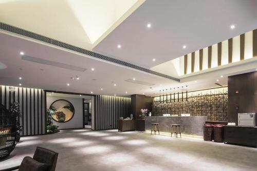 Mehood Lestie, Nanjing Xianlin University Town Golden Eagle