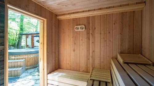 Wellness chata Chalet de Glatz in Komorni Lhotka